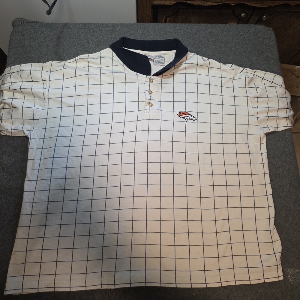 vintage 1990s Denver Broncos short-sleeve polo shirt by "The Edge Xl B2